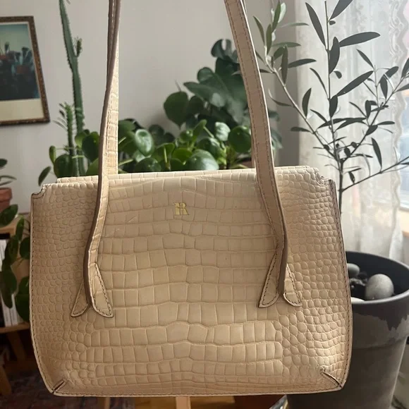 J bag from Rouge in cream - Picture 2 of 10